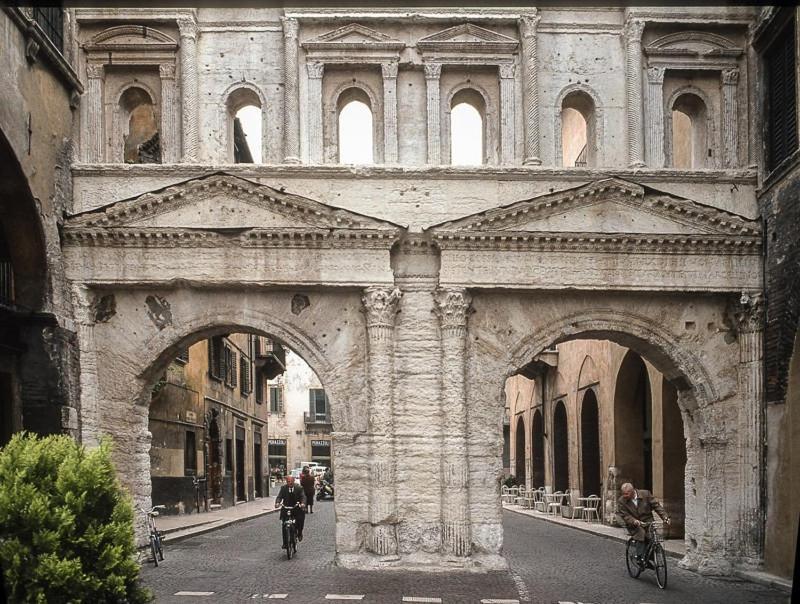 Arena - Verona Centro - Appartamento Elegante Exterior photo