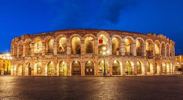 Arena - Verona Centro - Appartamento Elegante Exterior photo